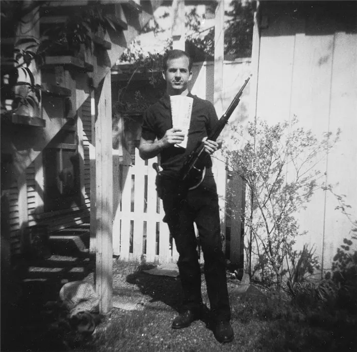 Ли Харви Освальд с винтовкой «Каркано»