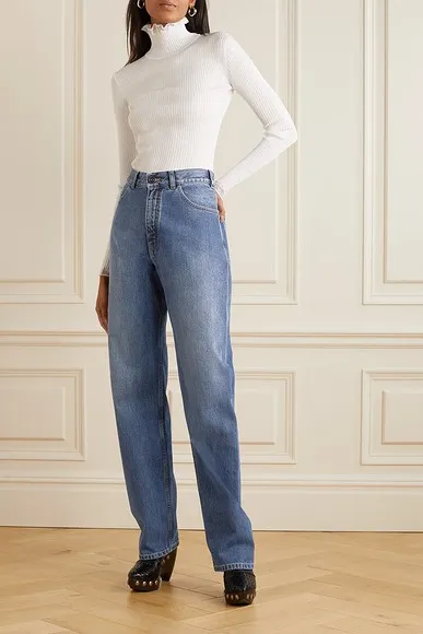 Самые модные джинсы осени 2022: 10 главных трендов