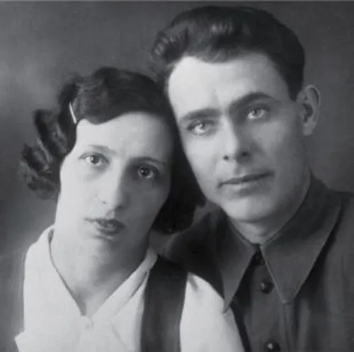 Викториия Петровна и Леонид Ильич в молодые годы