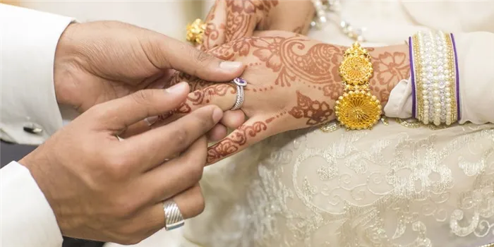 У мусульман принято обмениваться свадебными аксессуарами
