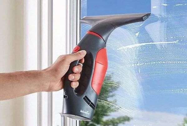 Как помыть окна снаружи