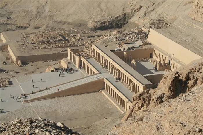 Заупокойный храм Хатшепсут в Дейр эль-Бахри