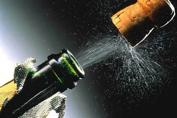 Как открыть шампанское: способы в домашних условиях