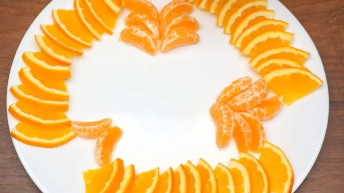 Мандарины в промежутках апельсинов