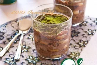 Рецепт: Тирамису с зелeным чаем и шоколадом