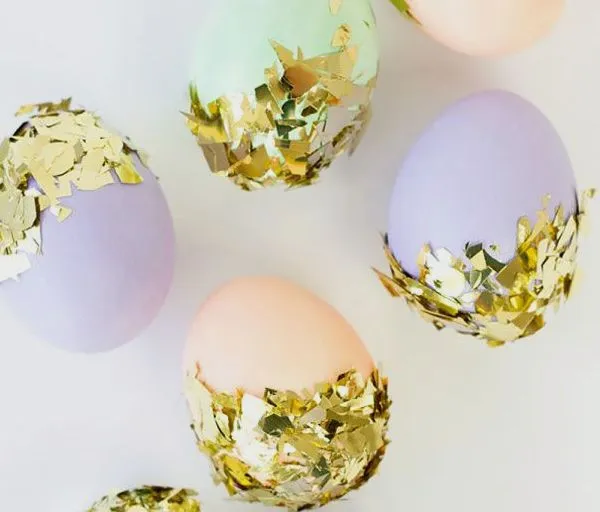 Как красиво покрасить и украсить яйца на Пасху в 2022 году