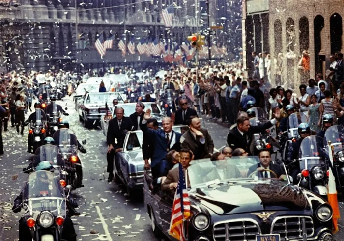 ​Жители Нью-Йорка приветствуют экипаж космического корабля Apollo 11, вернувшегося с Луны, 13 августа 1969 года NASA. S70-17433 - «Хьюстон, у нас проблема!» | Warspot.ru