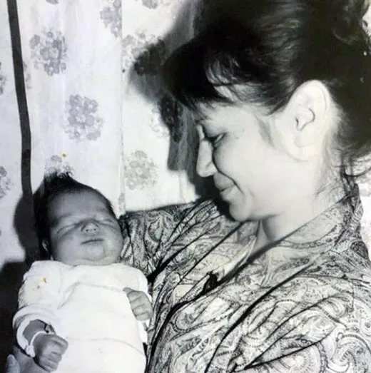 Ида Галич в детстве с мамой