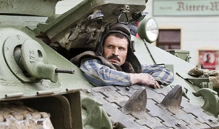 Виктор Добронравов в «Т-34»