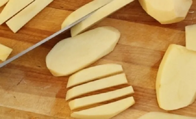 Как порезать картошку для жарки?