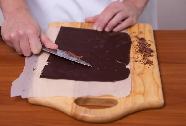 Приготовление шоколадной стружки