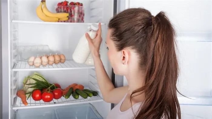 Нужно правильно хранить продукты в холодильнике