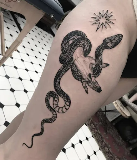 Что значит тату со змеей на руке девушки – значение и символика