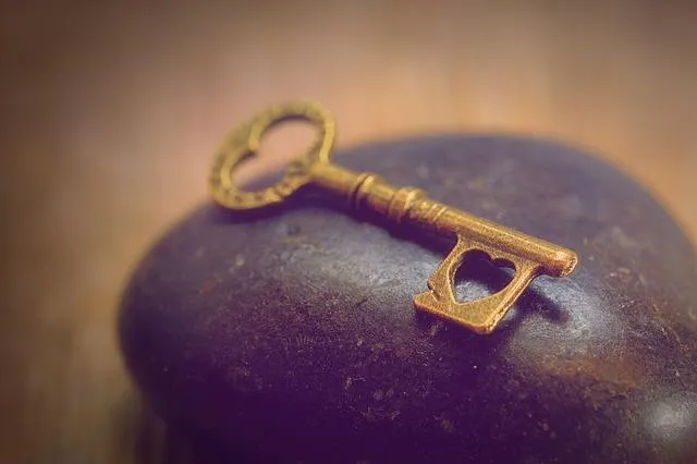 Ключ с сердечком