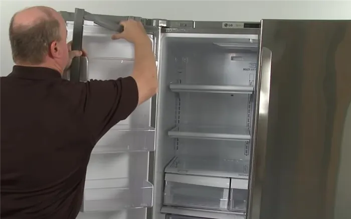 Демонтаж дверного уплотнителя в холодильнике LG