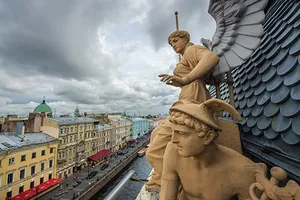 Москва не нужна Сколько стоит жилье в Петербурге: от коммуналок до очень дорогих квартир