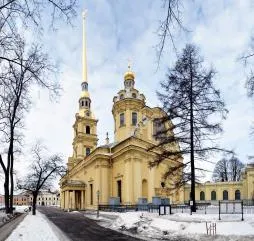 Зима в городе - промозглая и снежная